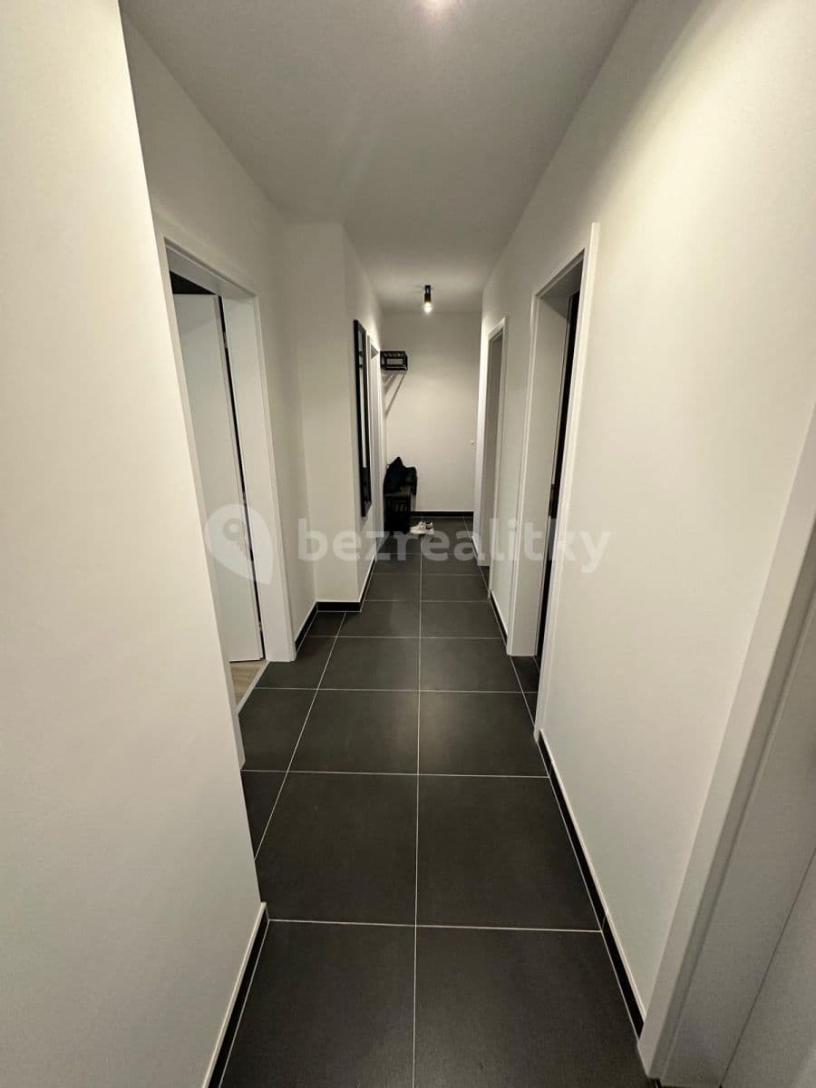 Prenájom bytu 3-izbový 74 m², Olgy Havlové, Praha, Praha Prenájom bytu 3-izbový 74 m², Olgy Havlové, Praha, Praha