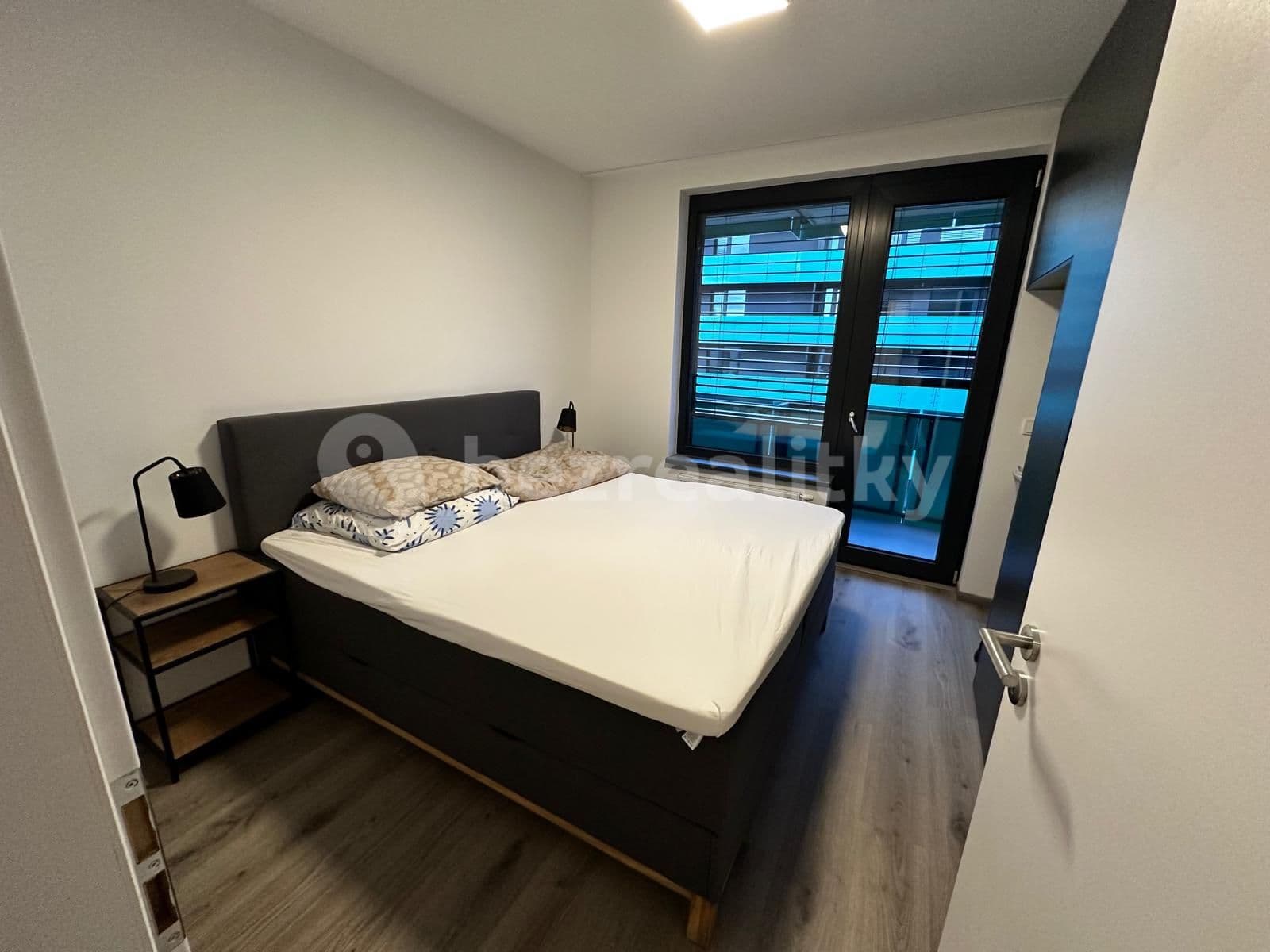Prenájom bytu 3-izbový 74 m², Olgy Havlové, Praha, Praha Prenájom bytu 3-izbový 74 m², Olgy Havlové, Praha, Praha