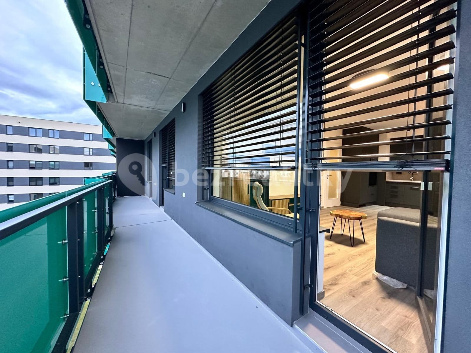 Prenájom bytu 3-izbový 74 m², Olgy Havlové, Praha, Praha Prenájom bytu 3-izbový 74 m², Olgy Havlové, Praha, Praha