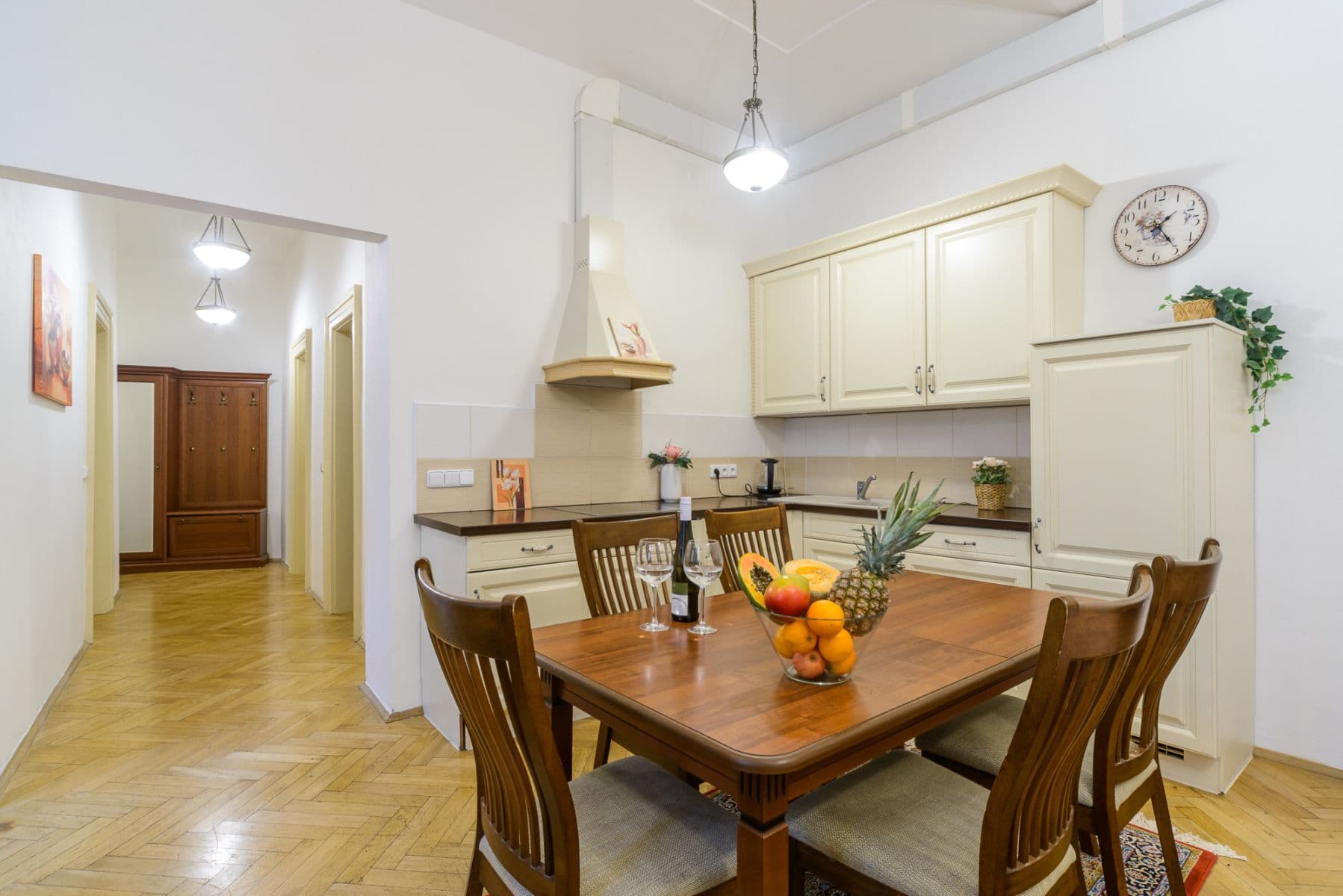 Prenájom bytu 80 m², Soukenická, Praha, Praha Prenájom bytu 80 m², Soukenická, Praha, Praha