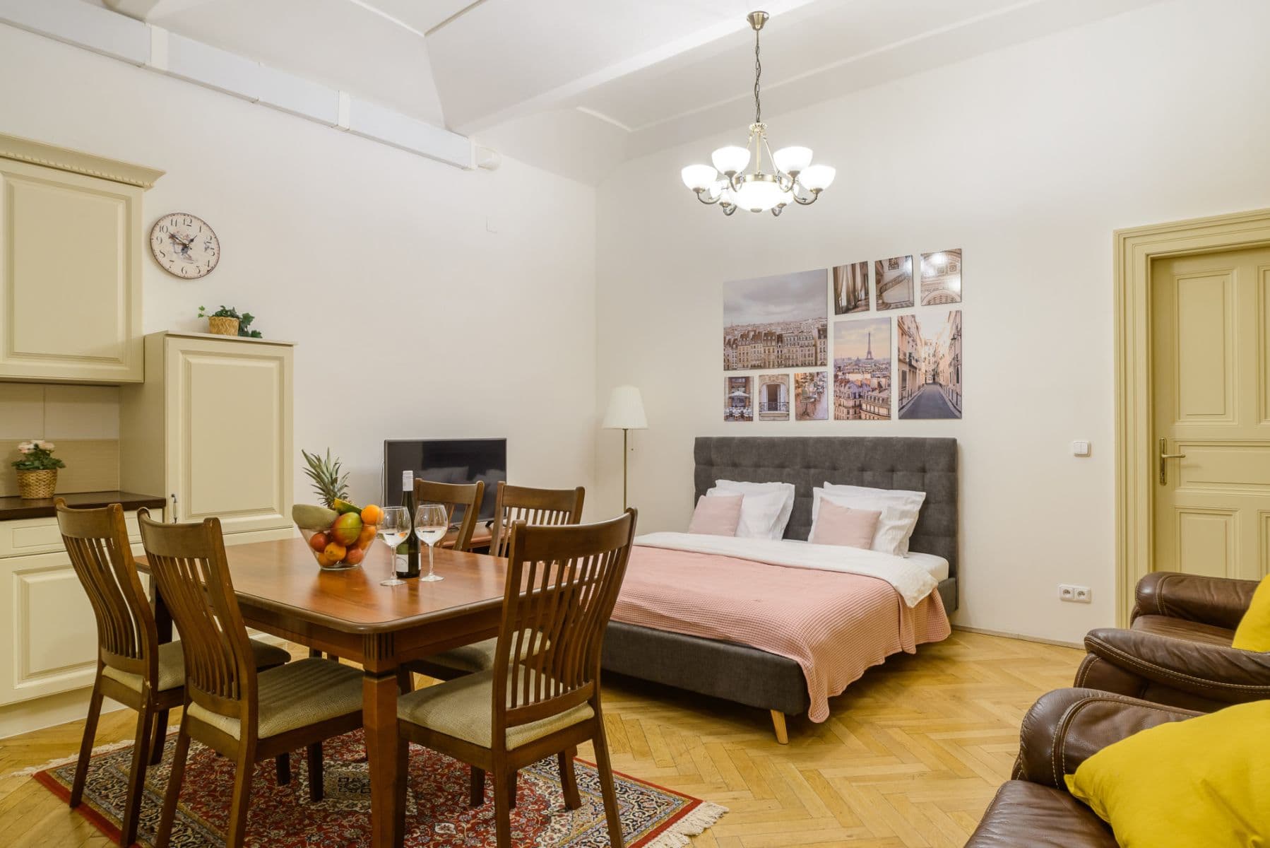 Prenájom bytu 80 m², Soukenická, Praha, Praha Prenájom bytu 80 m², Soukenická, Praha, Praha