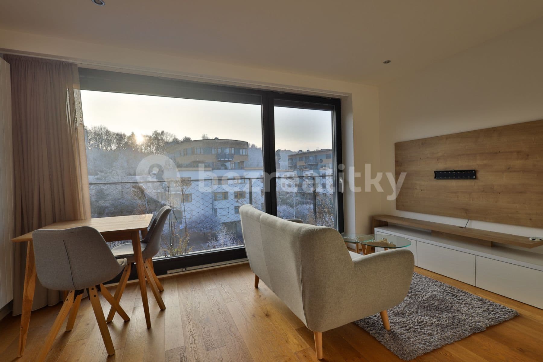 Prenájom bytu 2-izbový 49 m², Na Pomezí, Praha, Praha Prenájom bytu 2-izbový 49 m², Na Pomezí, Praha, Praha