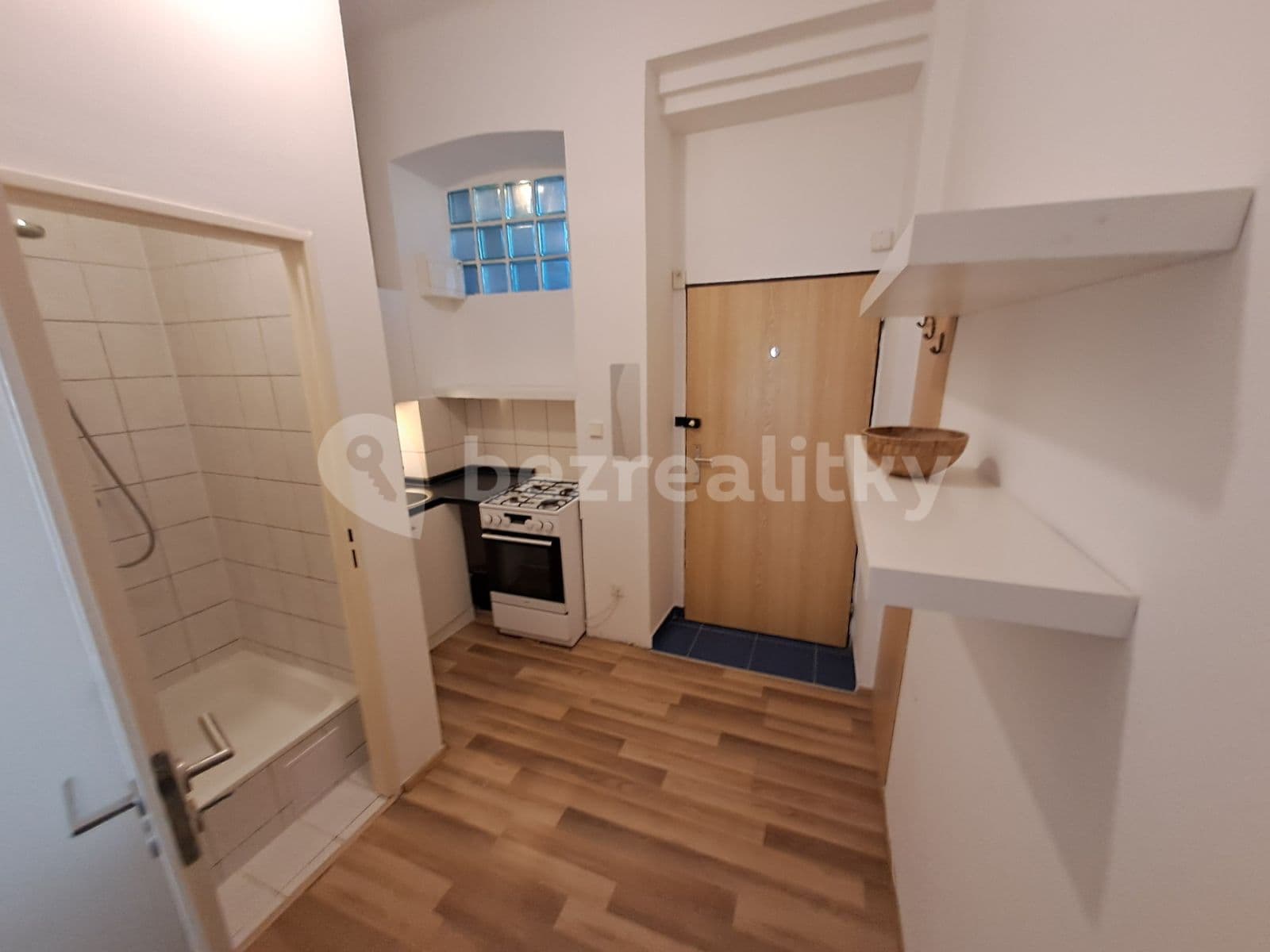 Prenájom bytu 1-izbový 25 m², Chlumova, Praha, Praha Prenájom bytu 1-izbový 25 m², Chlumova, Praha, Praha