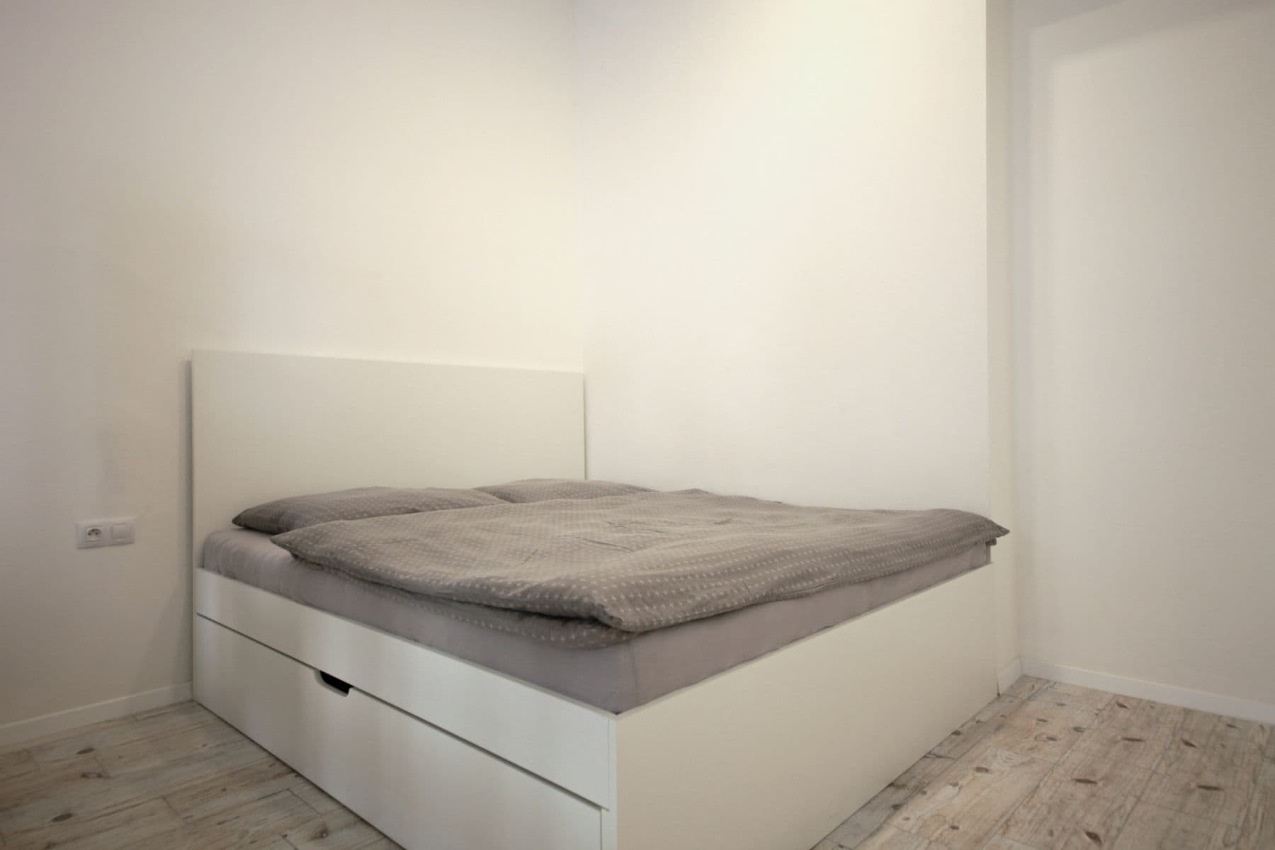 Prenájom bytu 45 m², Petřínská, Praha, Praha Prenájom bytu 45 m², Petřínská, Praha, Praha