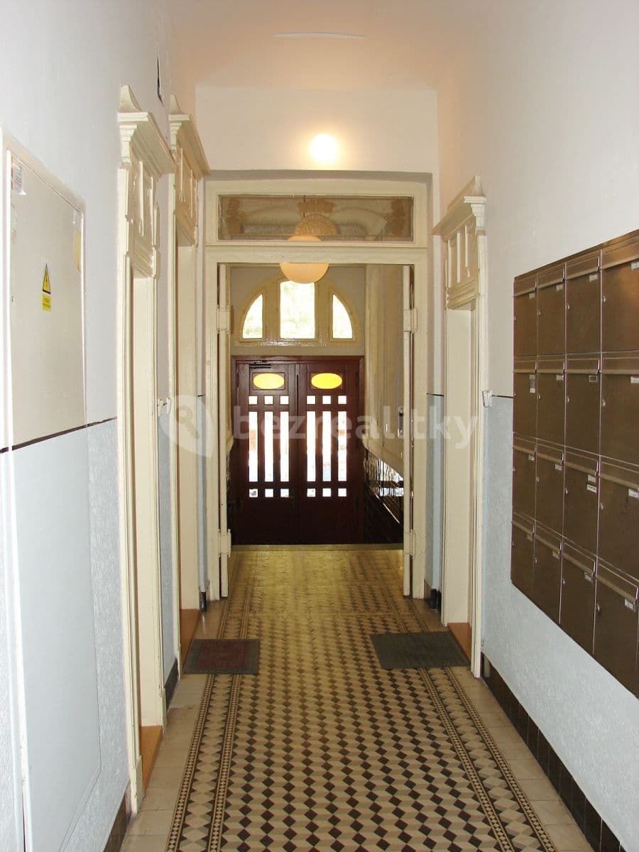 Prenájom bytu 2-izbový 44 m², Krkonošská, Praha, Praha Prenájom bytu 2-izbový 44 m², Krkonošská, Praha, Praha