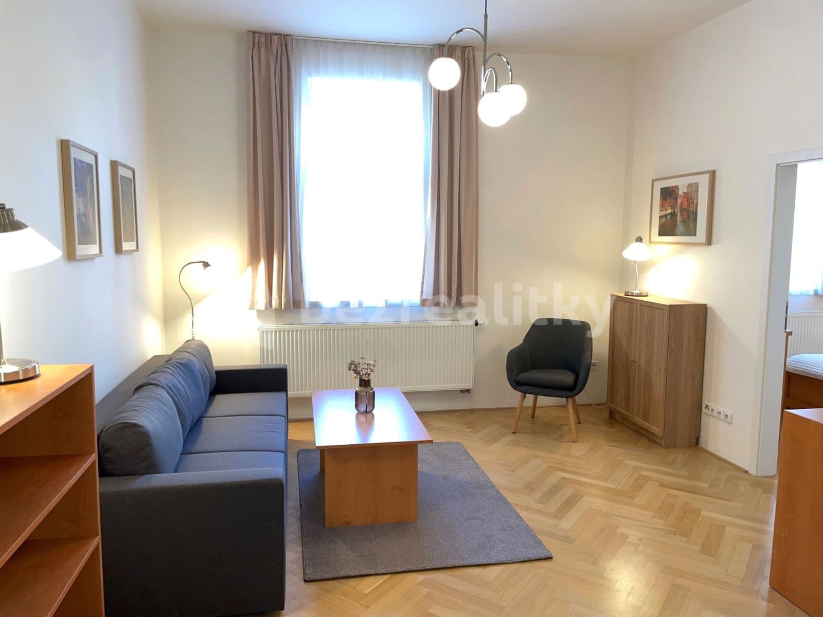 Prenájom bytu 2-izbový 44 m², Krkonošská, Praha, Praha Prenájom bytu 2-izbový 44 m², Krkonošská, Praha, Praha