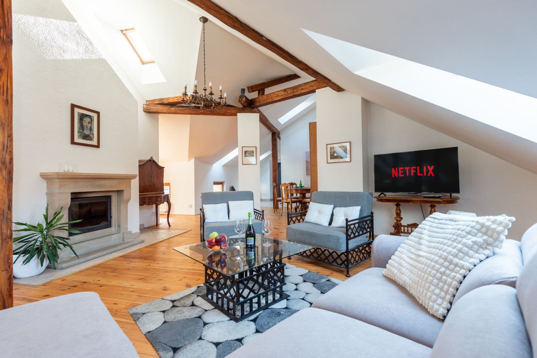 Prenájom bytu 80 m², Pštrossova, Praha, Praha Prenájom bytu 80 m², Pštrossova, Praha, Praha