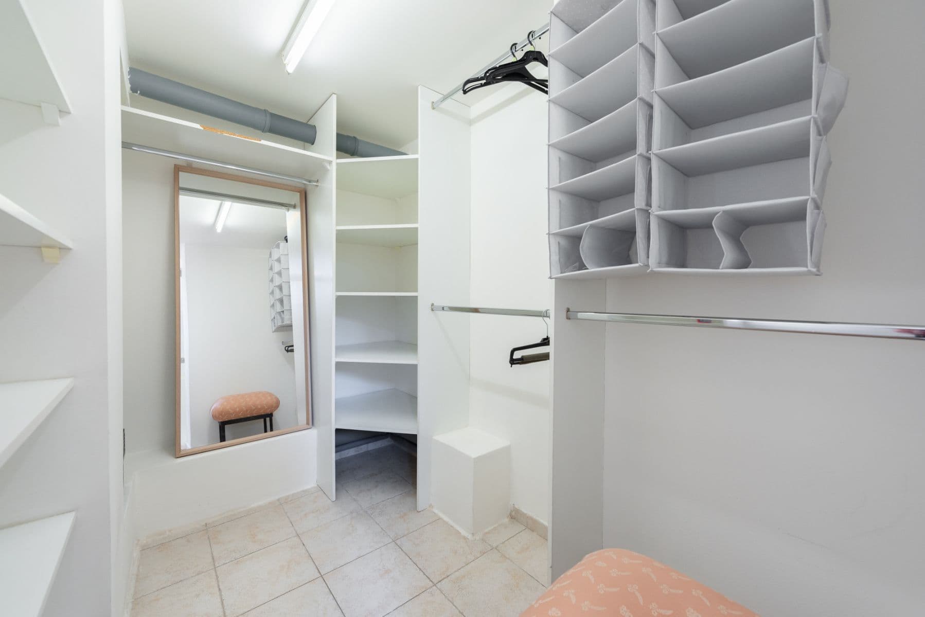 Prenájom bytu 80 m², Pštrossova, Praha, Praha Prenájom bytu 80 m², Pštrossova, Praha, Praha