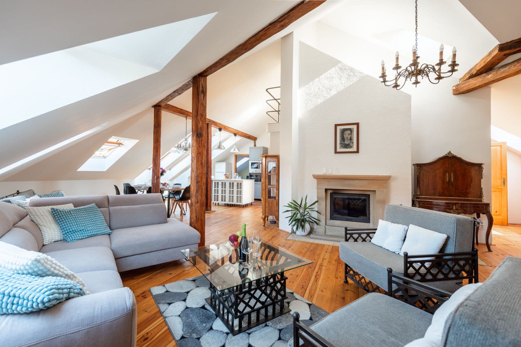 Prenájom bytu 80 m², Pštrossova, Praha, Praha Prenájom bytu 80 m², Pštrossova, Praha, Praha