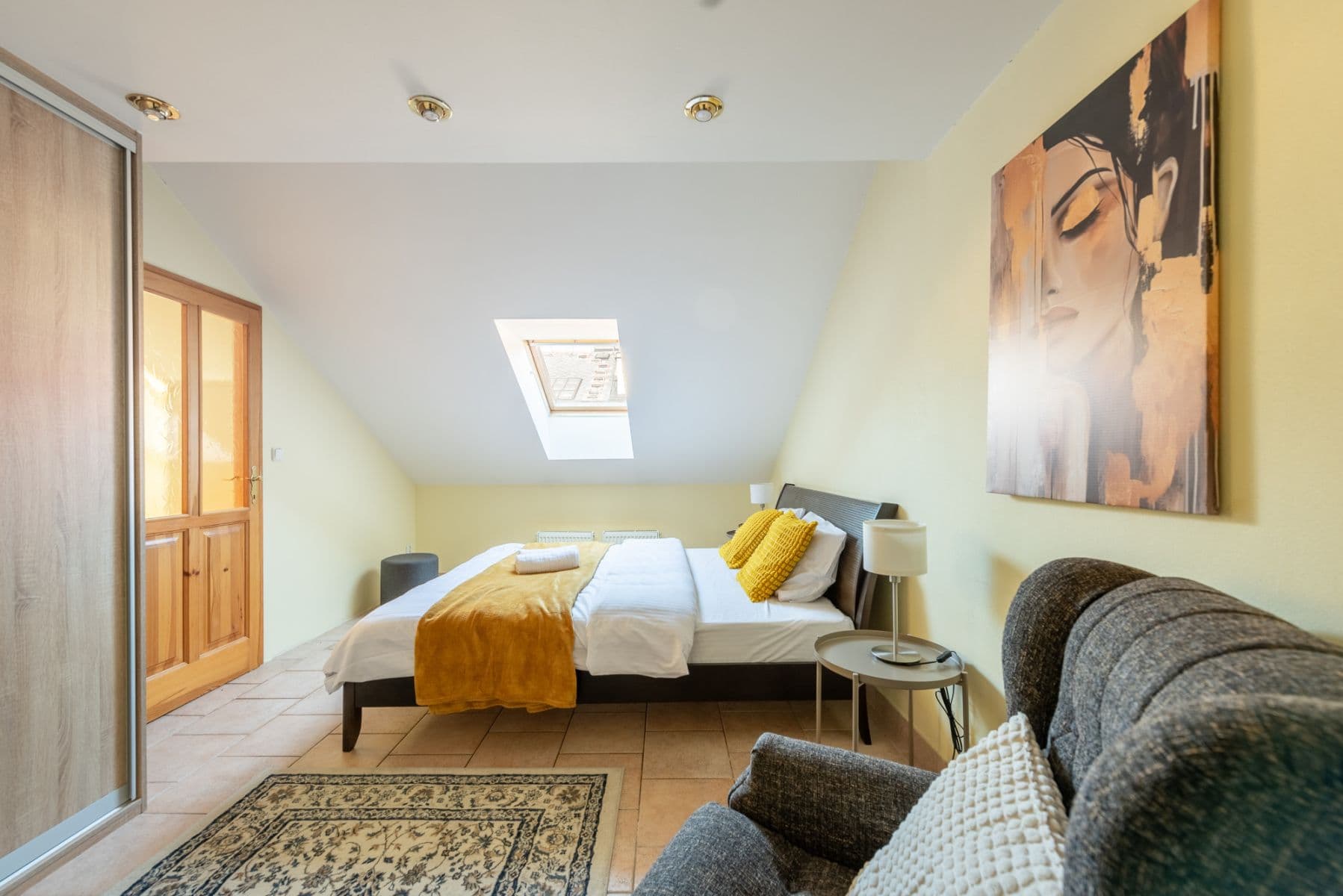 Prenájom bytu 80 m², Pštrossova, Praha, Praha Prenájom bytu 80 m², Pštrossova, Praha, Praha