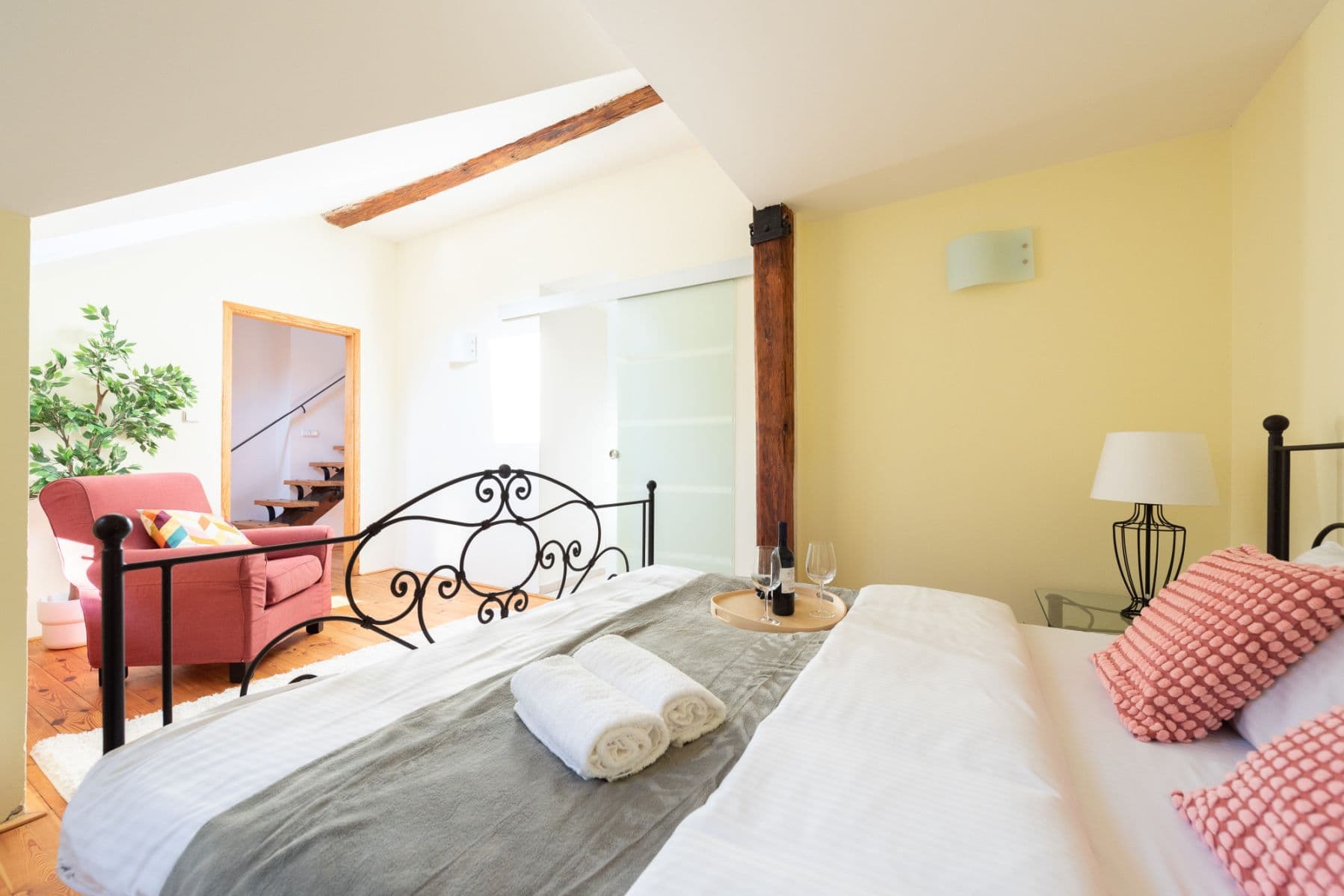 Prenájom bytu 80 m², Pštrossova, Praha, Praha Prenájom bytu 80 m², Pštrossova, Praha, Praha