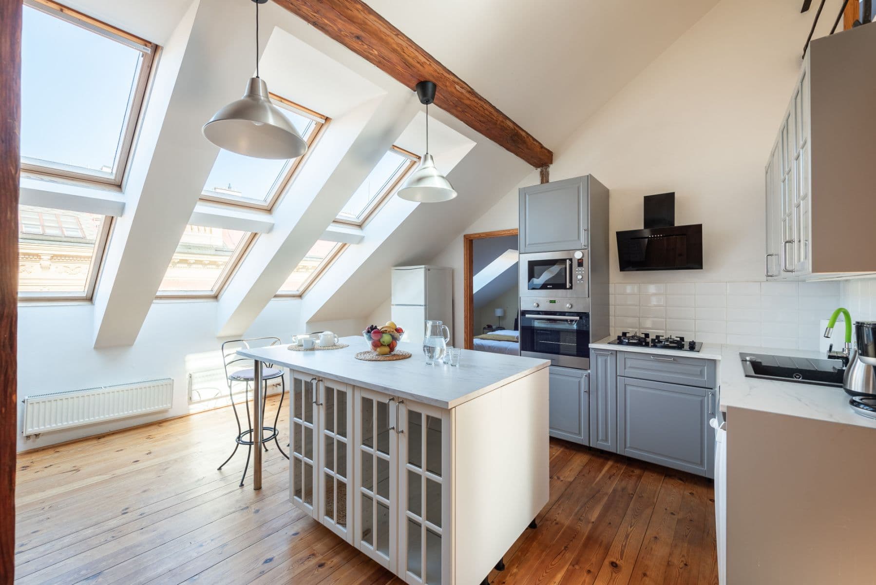 Prenájom bytu 80 m², Pštrossova, Praha, Praha Prenájom bytu 80 m², Pštrossova, Praha, Praha