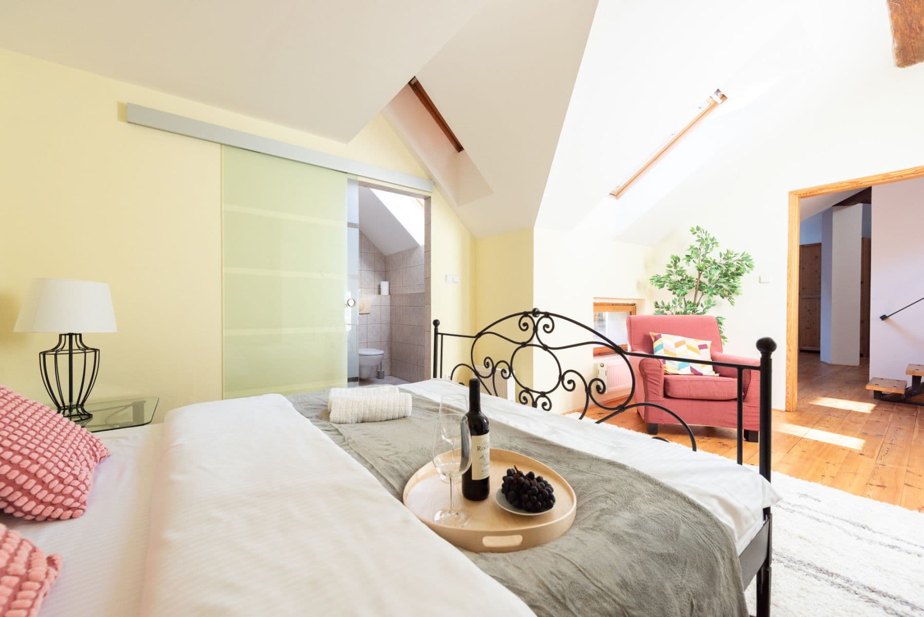 Prenájom bytu 80 m², Pštrossova, Praha, Praha Prenájom bytu 80 m², Pštrossova, Praha, Praha