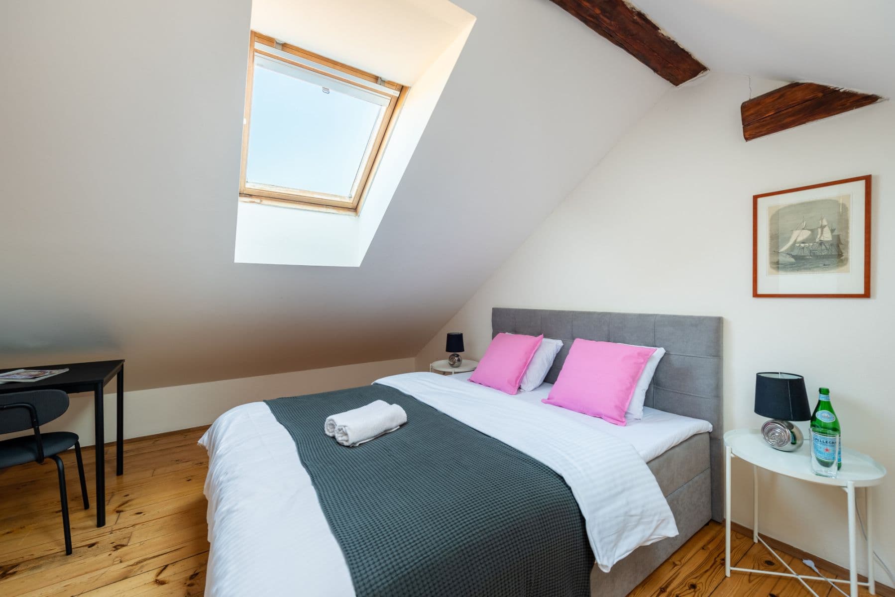 Prenájom bytu 80 m², Pštrossova, Praha, Praha Prenájom bytu 80 m², Pštrossova, Praha, Praha