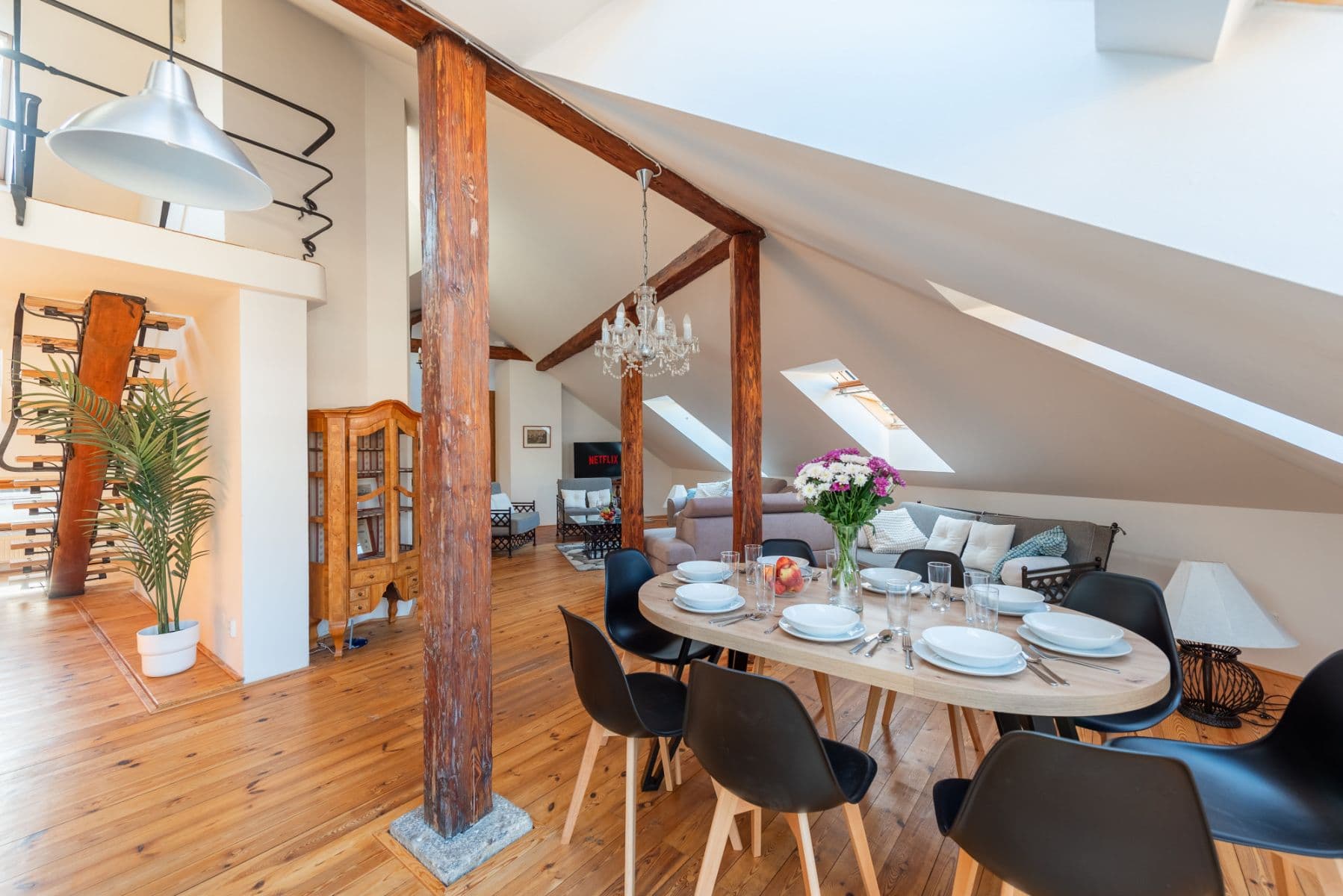 Prenájom bytu 80 m², Pštrossova, Praha, Praha Prenájom bytu 80 m², Pštrossova, Praha, Praha