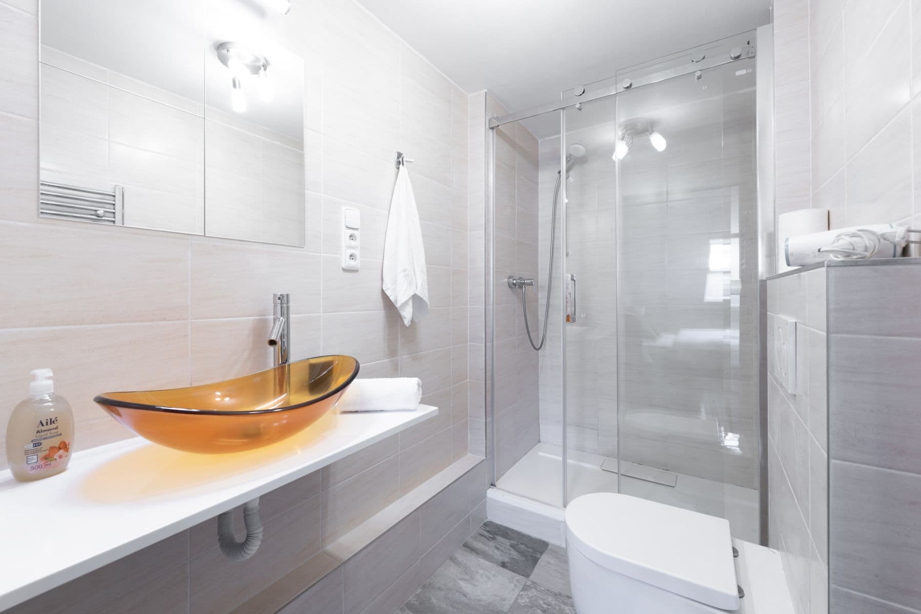 Prenájom bytu 80 m², Pštrossova, Praha, Praha Prenájom bytu 80 m², Pštrossova, Praha, Praha