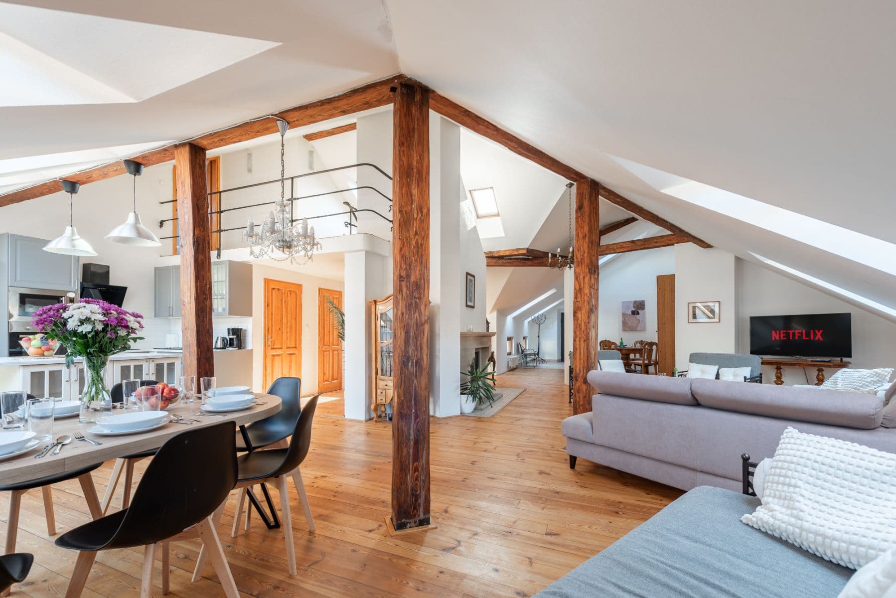 Prenájom bytu 80 m², Pštrossova, Praha, Praha Prenájom bytu 80 m², Pštrossova, Praha, Praha