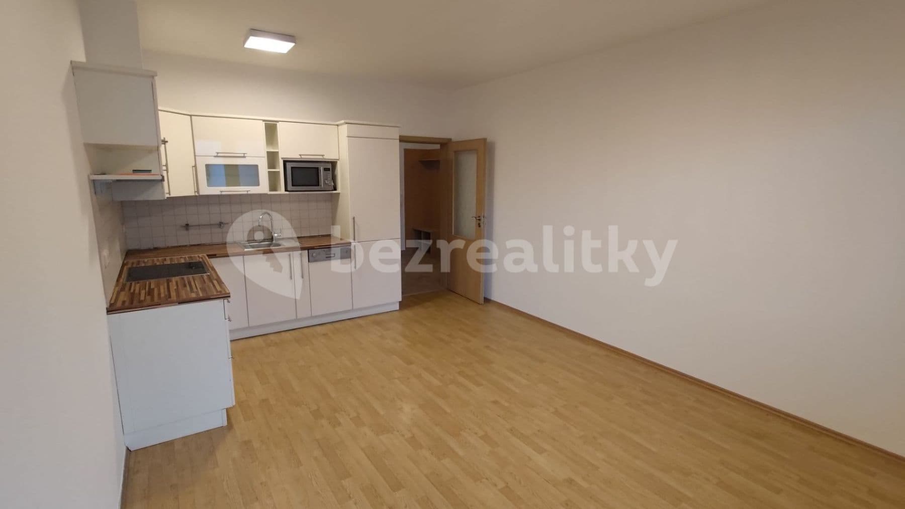 Prenájom bytu 2-izbový 48 m², V Zahradách, Praha, Praha Prenájom bytu 2-izbový 48 m², V Zahradách, Praha, Praha