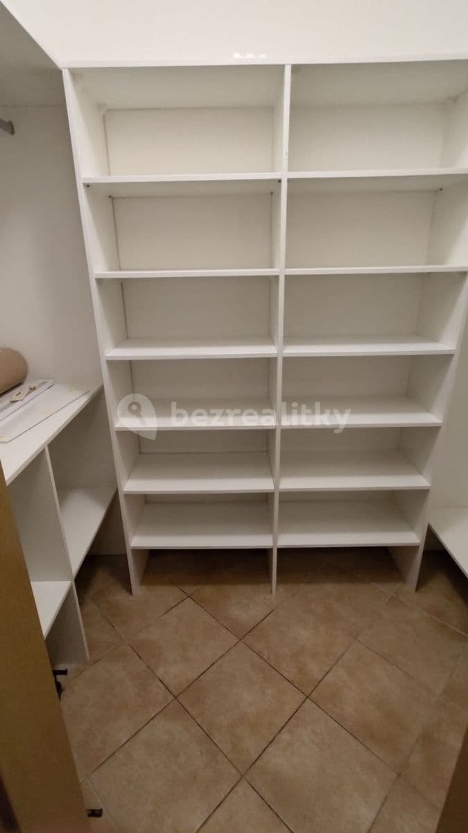 Prenájom bytu 2-izbový 48 m², V Zahradách, Praha, Praha Prenájom bytu 2-izbový 48 m², V Zahradách, Praha, Praha