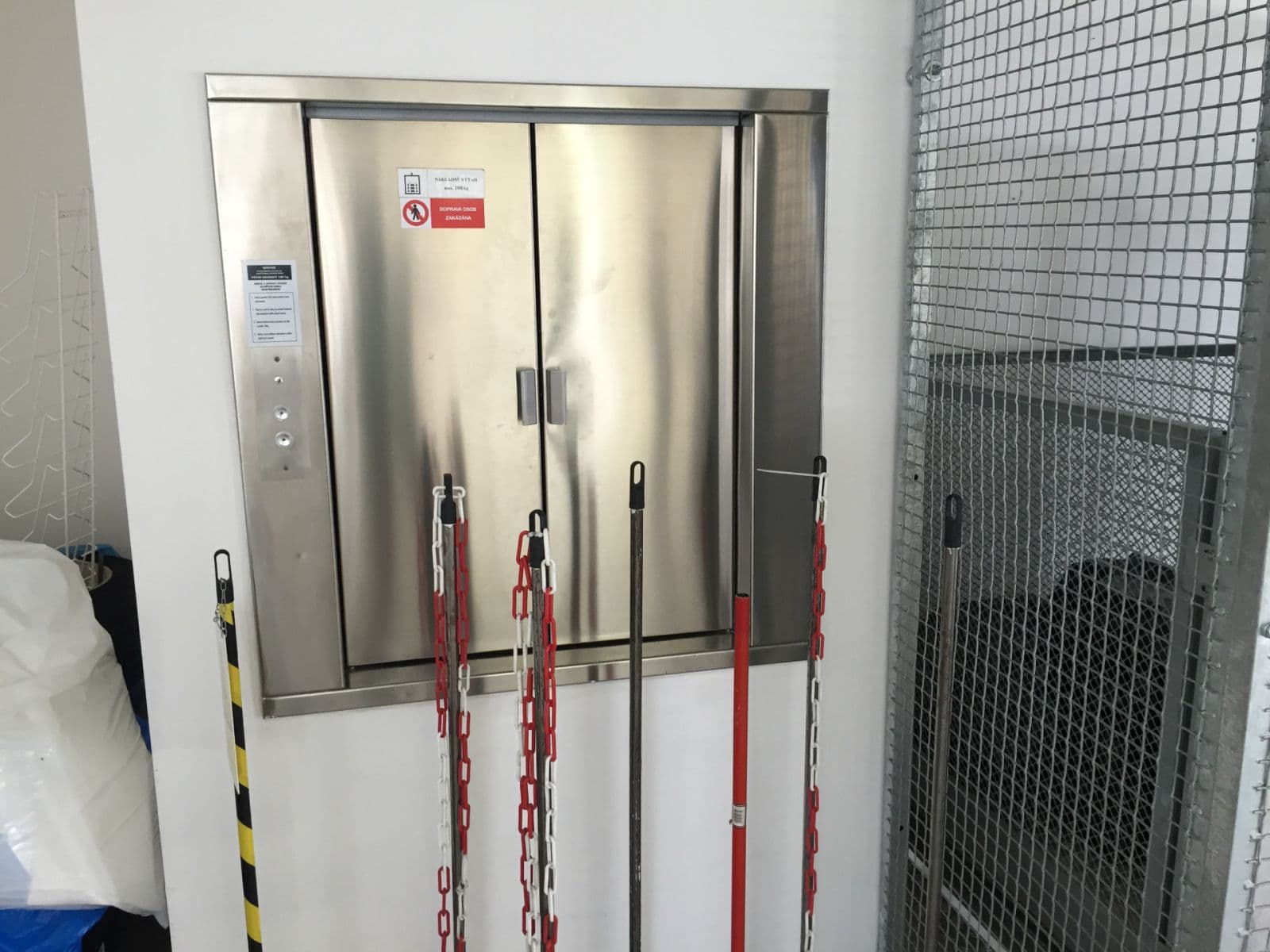 Predaj nebytového priestoru 1.403 m², Kadaň, Ústecký kraj Predaj nebytového priestoru 1.403 m², Kadaň, Ústecký kraj