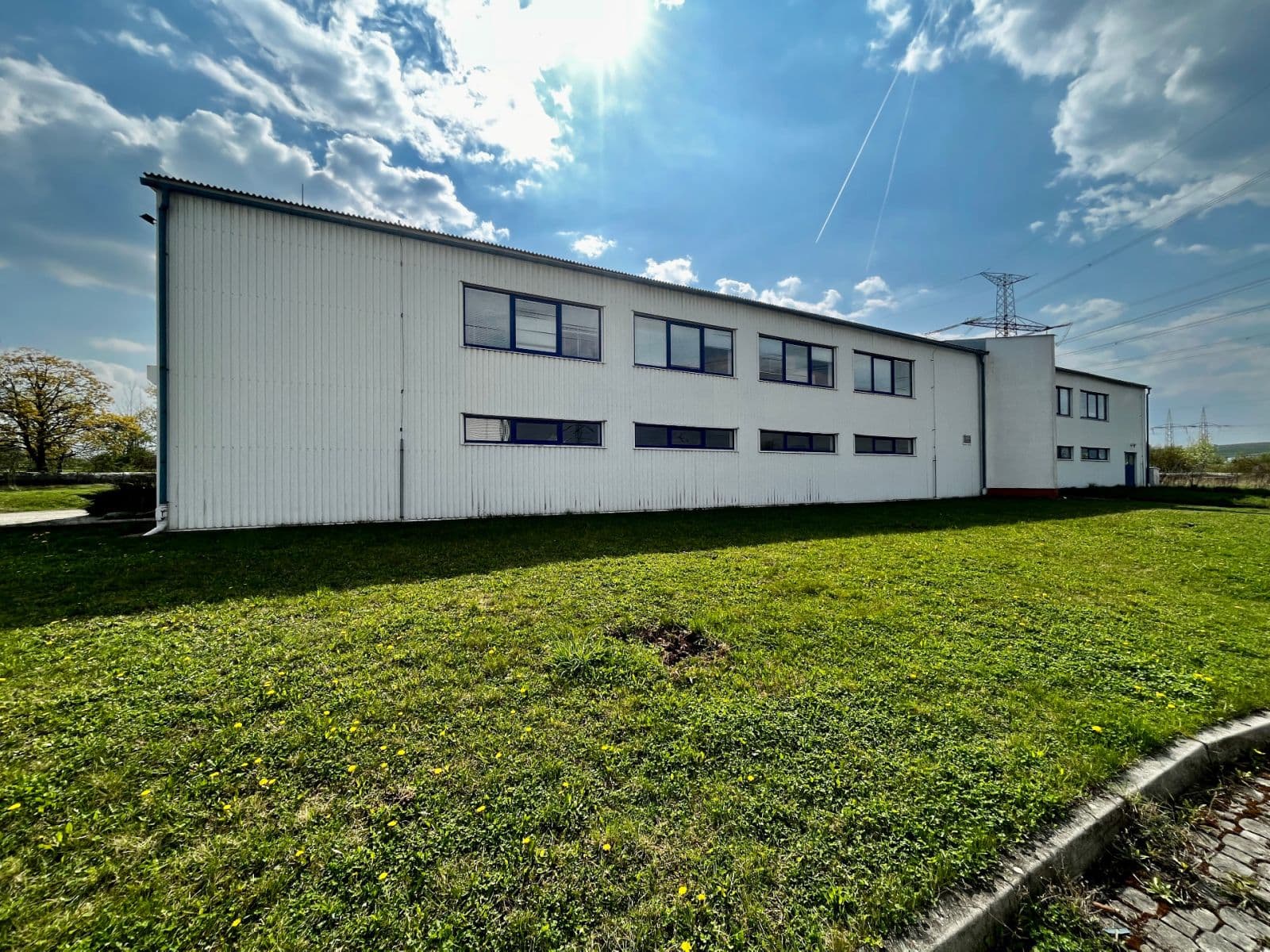 Predaj nebytového priestoru 1.403 m², Kadaň, Ústecký kraj Predaj nebytového priestoru 1.403 m², Kadaň, Ústecký kraj