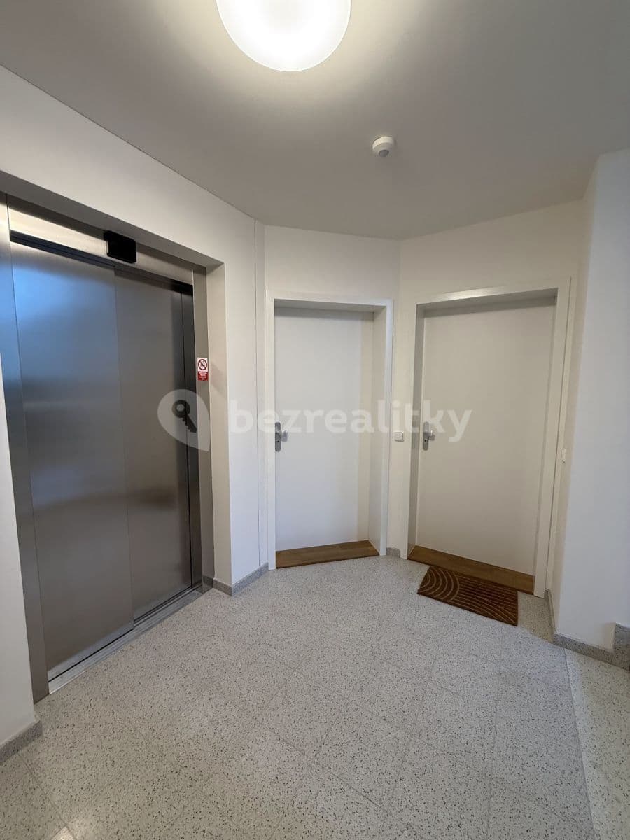 Prenájom bytu 2-izbový 54 m², Kloboučnická, Praha, Praha Prenájom bytu 2-izbový 54 m², Kloboučnická, Praha, Praha