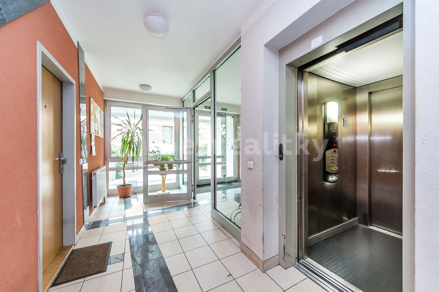 Prenájom bytu 2-izbový 54 m², Nová kolonie, Praha, Praha Prenájom bytu 2-izbový 54 m², Nová kolonie, Praha, Praha