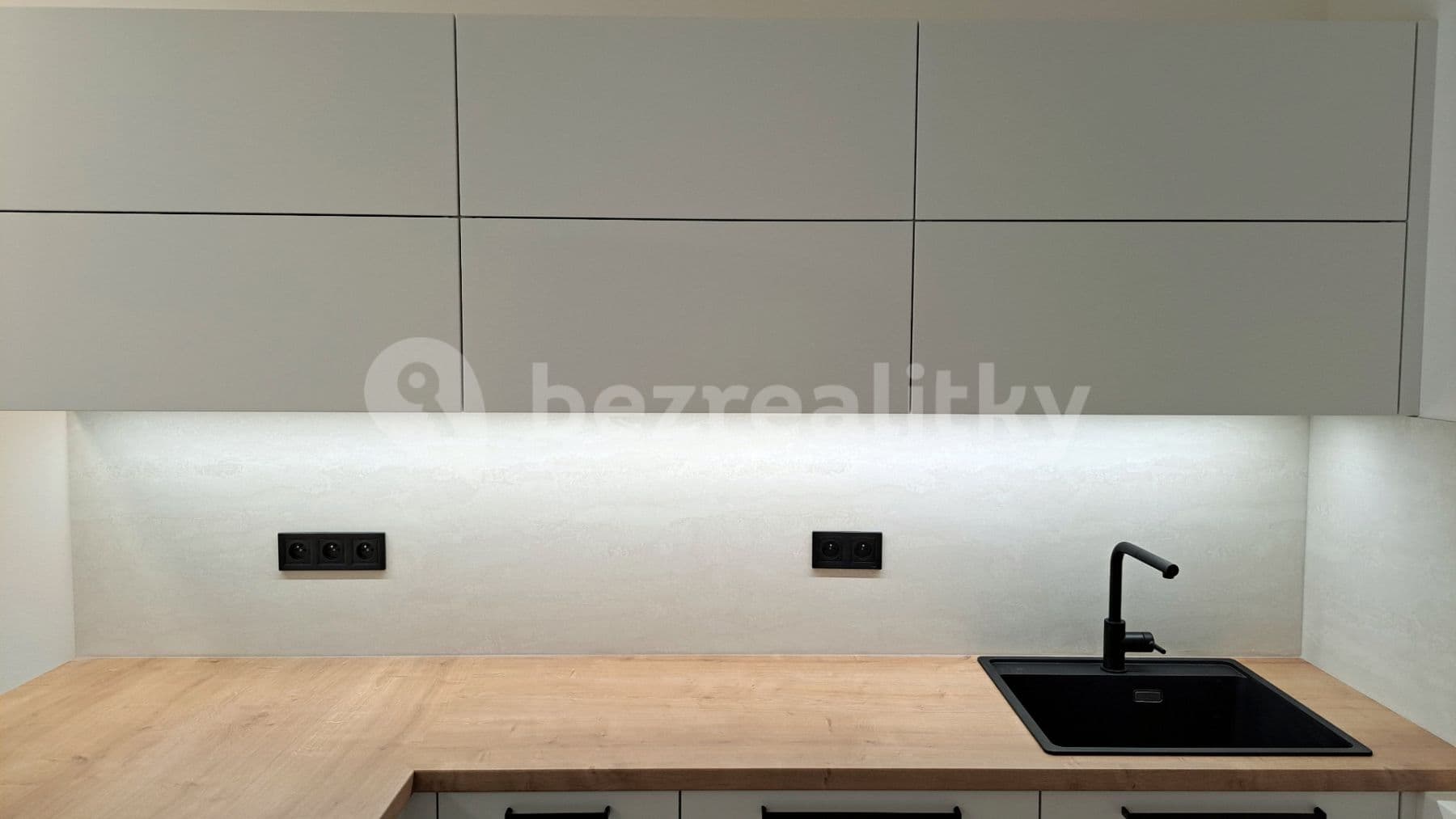 Prenájom bytu 2-izbový 55 m², Hagiborská, Praha, Praha Prenájom bytu 2-izbový 55 m², Hagiborská, Praha, Praha