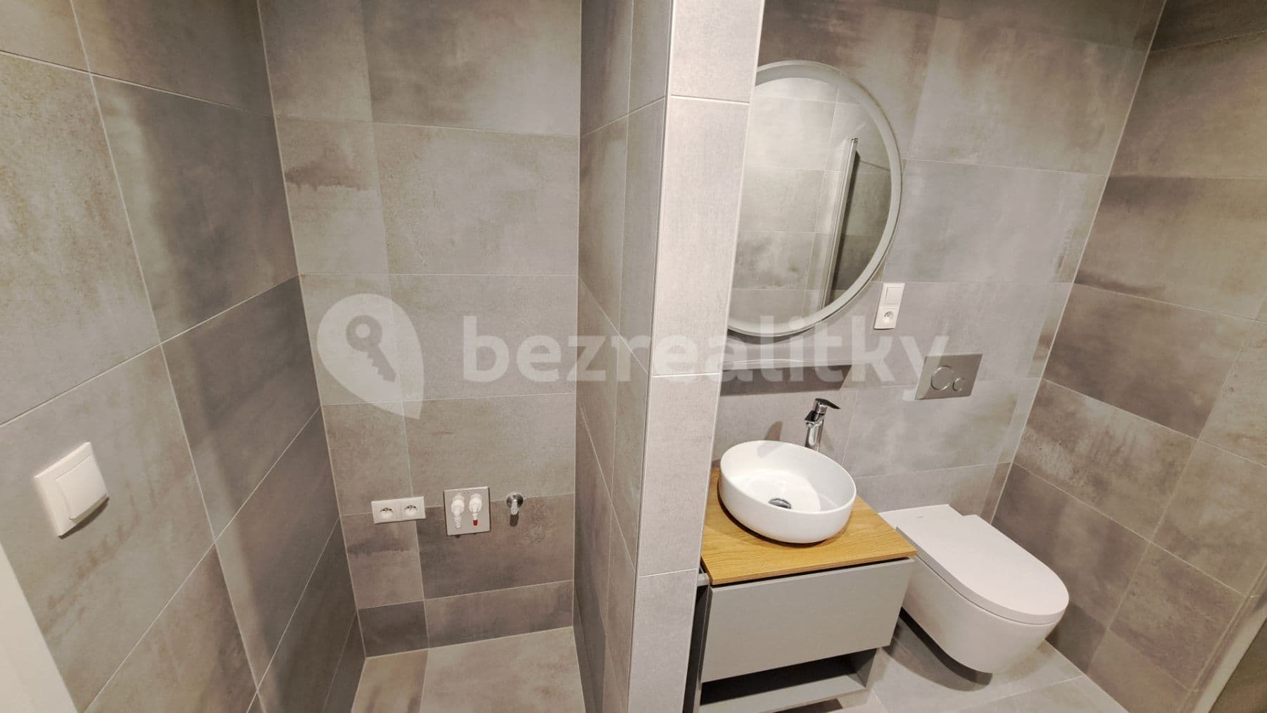 Prenájom bytu 2-izbový 55 m², Hagiborská, Praha, Praha Prenájom bytu 2-izbový 55 m², Hagiborská, Praha, Praha