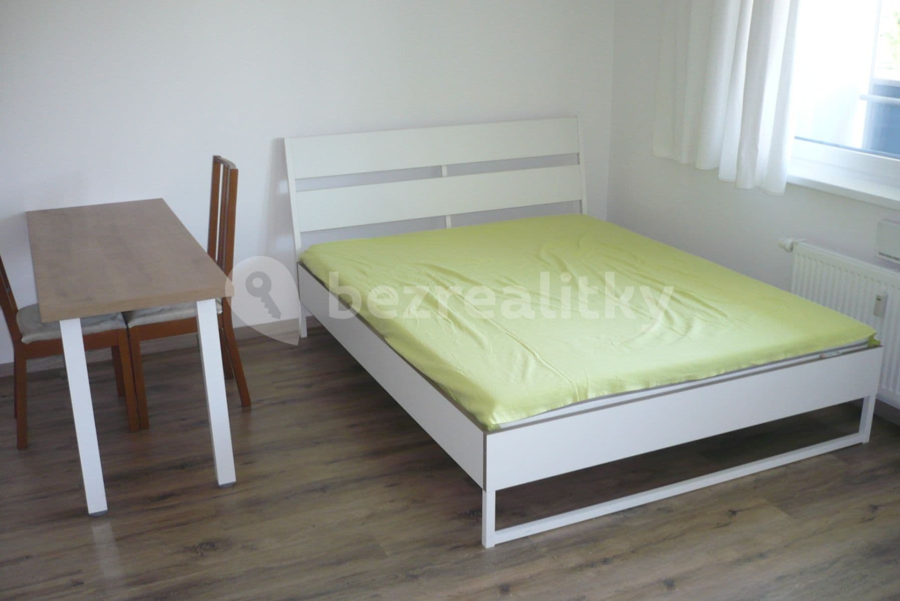 Prenájom bytu 1-izbový 37 m², Malokrasňanská, Rača, Bratislavský kraj Prenájom bytu 1-izbový 37 m², Malokrasňanská, Rača, Bratislavský kraj