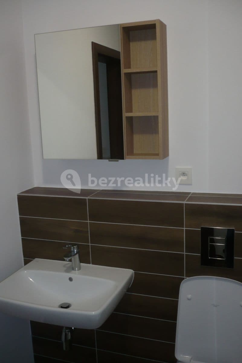 Prenájom bytu 1-izbový 37 m², Malokrasňanská, Rača, Bratislavský kraj Prenájom bytu 1-izbový 37 m², Malokrasňanská, Rača, Bratislavský kraj