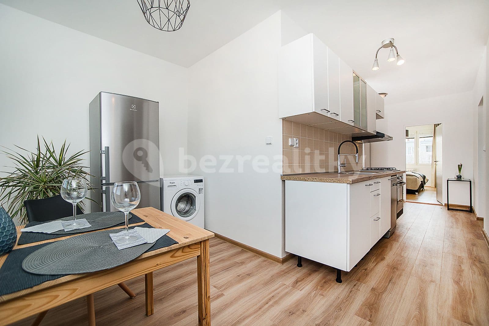 Prenájom bytu 2-izbový 70 m², Hokejová, Praha, Praha Prenájom bytu 2-izbový 70 m², Hokejová, Praha, Praha