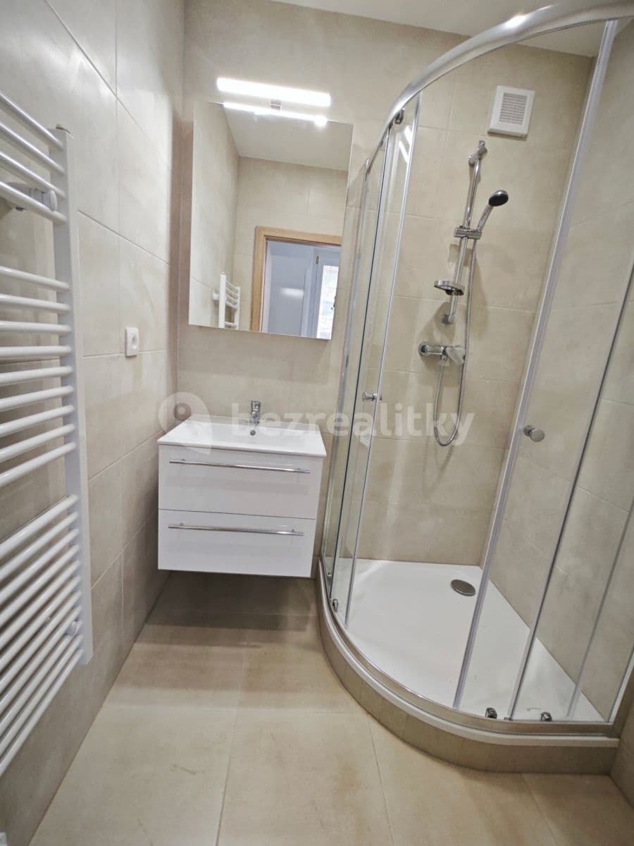 Prenájom bytu 1-izbový 38 m², Laštůvkova, Brno, Jihomoravský kraj Prenájom bytu 1-izbový 38 m², Laštůvkova, Brno, Jihomoravský kraj