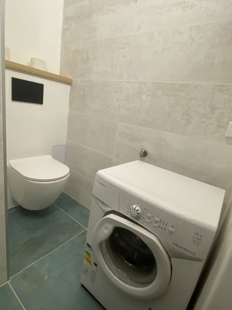 Prenájom bytu 26 m², Hrusická, Praha, Praha Prenájom bytu 26 m², Hrusická, Praha, Praha