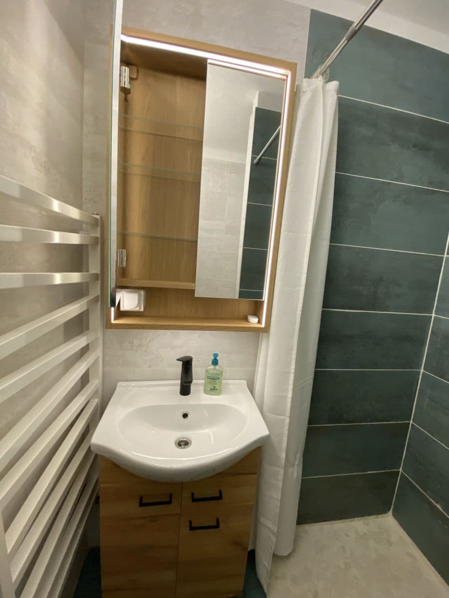 Prenájom bytu 26 m², Hrusická, Praha, Praha Prenájom bytu 26 m², Hrusická, Praha, Praha