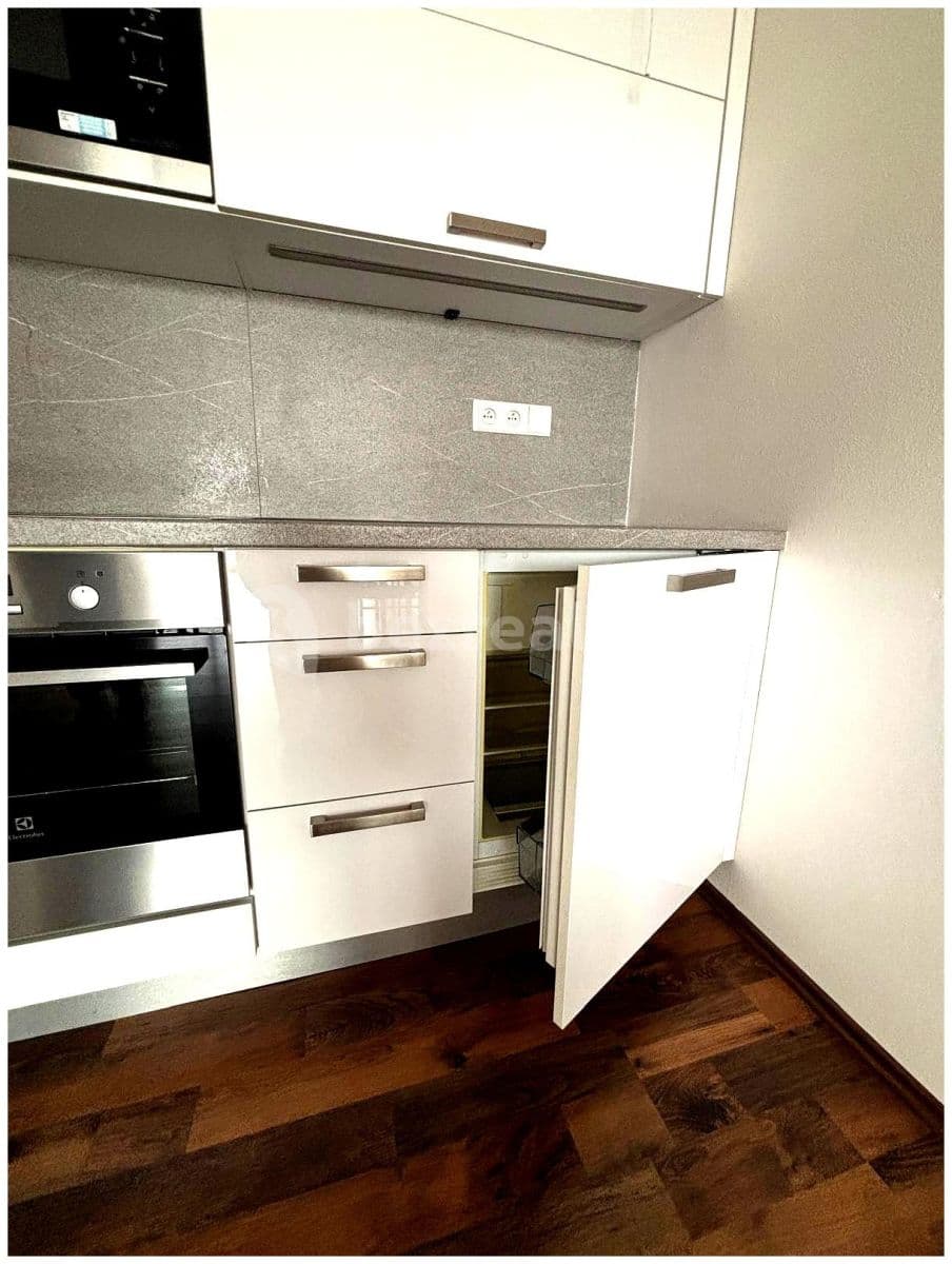 Prenájom bytu 2-izbový 80 m², Kotíkovská, Plzeň, Plzeňský kraj Prenájom bytu 2-izbový 80 m², Kotíkovská, Plzeň, Plzeňský kraj