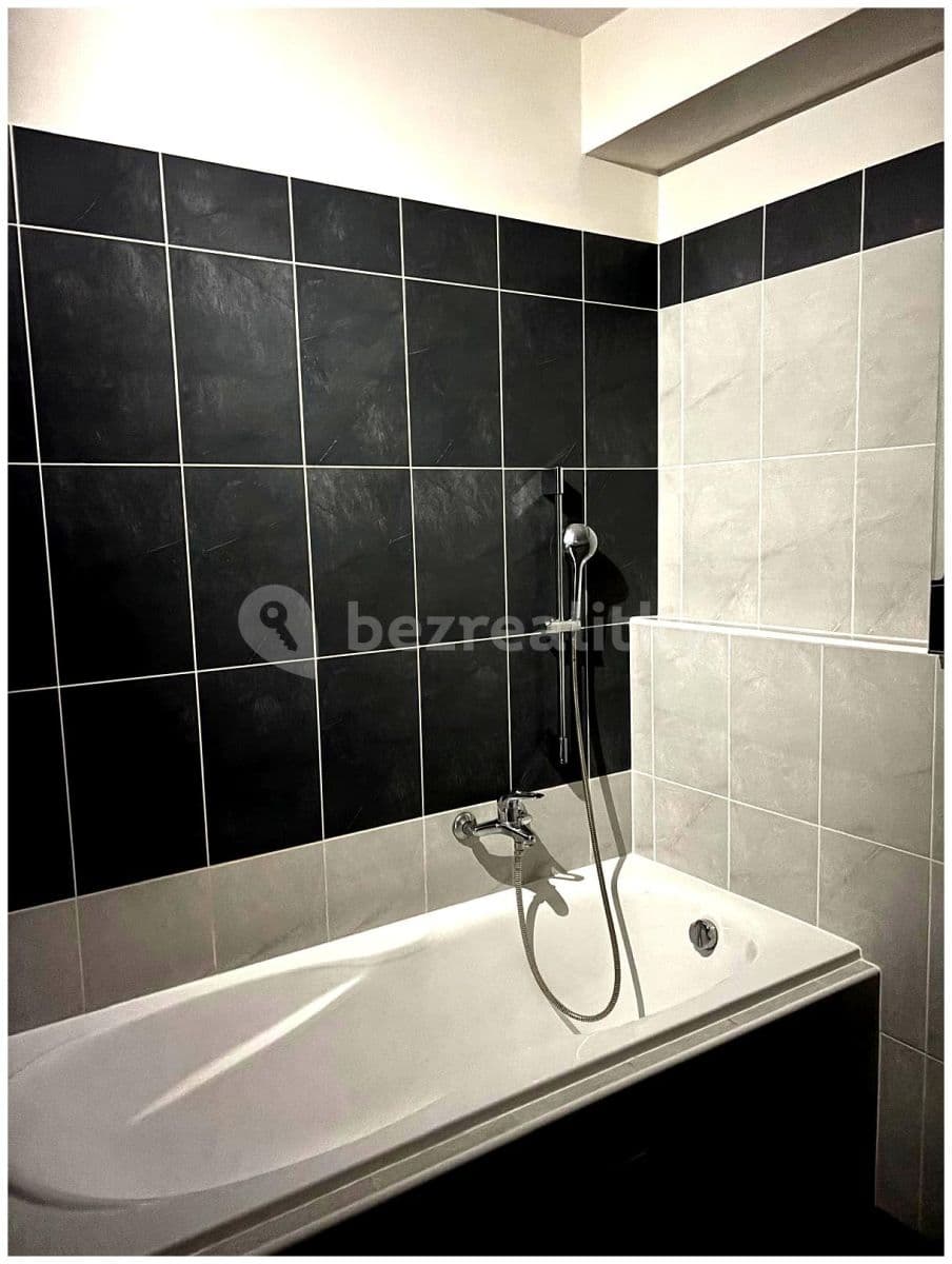 Prenájom bytu 2-izbový 80 m², Kotíkovská, Plzeň, Plzeňský kraj Prenájom bytu 2-izbový 80 m², Kotíkovská, Plzeň, Plzeňský kraj