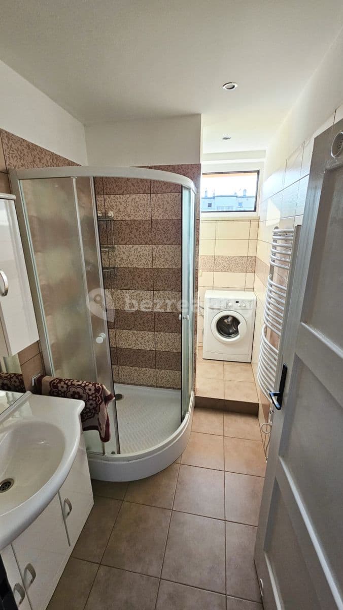 Prenájom bytu 2-izbový 45 m², Humpolecká, Praha, Praha Prenájom bytu 2-izbový 45 m², Humpolecká, Praha, Praha