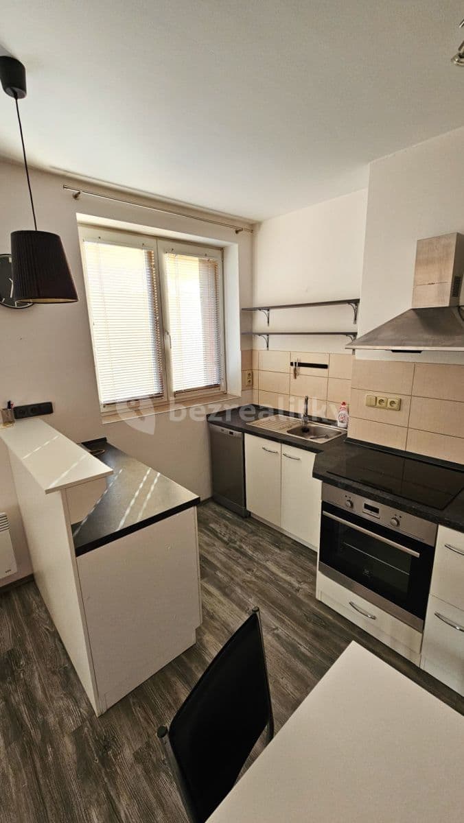 Prenájom bytu 2-izbový 45 m², Humpolecká, Praha, Praha Prenájom bytu 2-izbový 45 m², Humpolecká, Praha, Praha