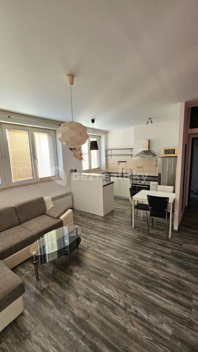 Prenájom bytu 2-izbový 45 m², Humpolecká, Praha, Praha Prenájom bytu 2-izbový 45 m², Humpolecká, Praha, Praha