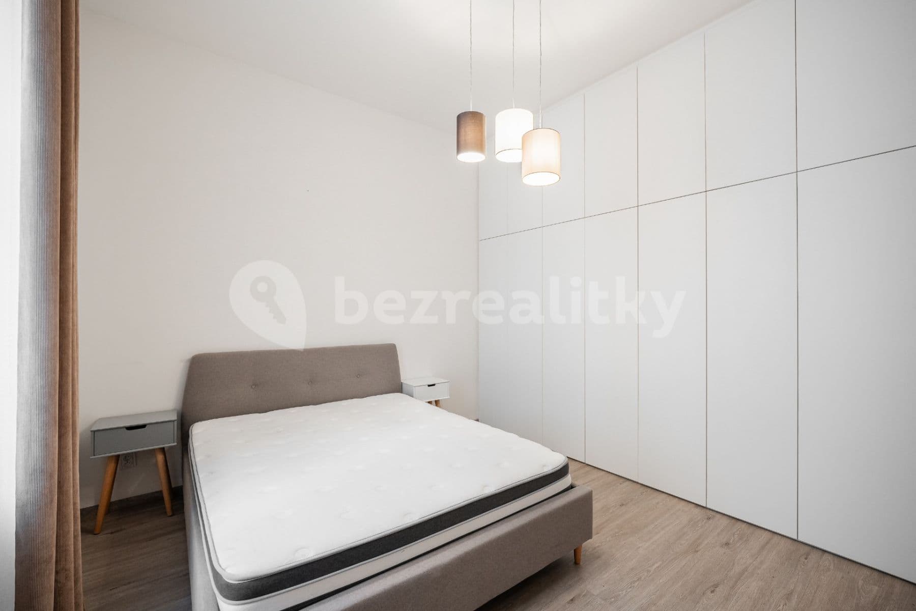 Prenájom bytu 2-izbový 48 m², Plynární, Praha, Praha Prenájom bytu 2-izbový 48 m², Plynární, Praha, Praha