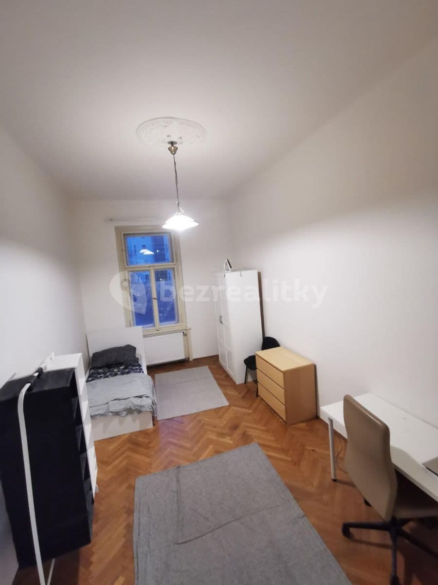 Prenájom bytu 3-izbový 130 m², Italská, Praha, Praha Prenájom bytu 3-izbový 130 m², Italská, Praha, Praha