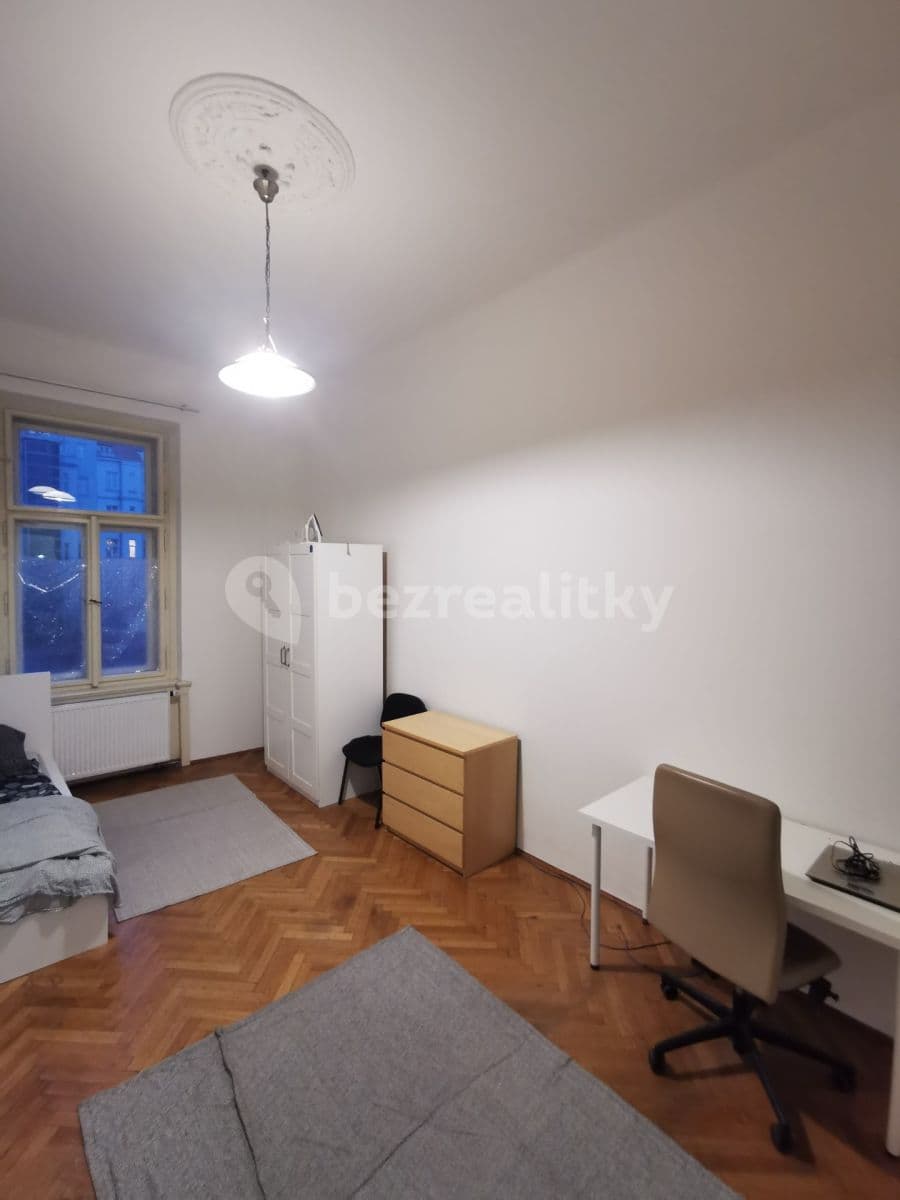 Prenájom bytu 3-izbový 130 m², Italská, Praha, Praha Prenájom bytu 3-izbový 130 m², Italská, Praha, Praha