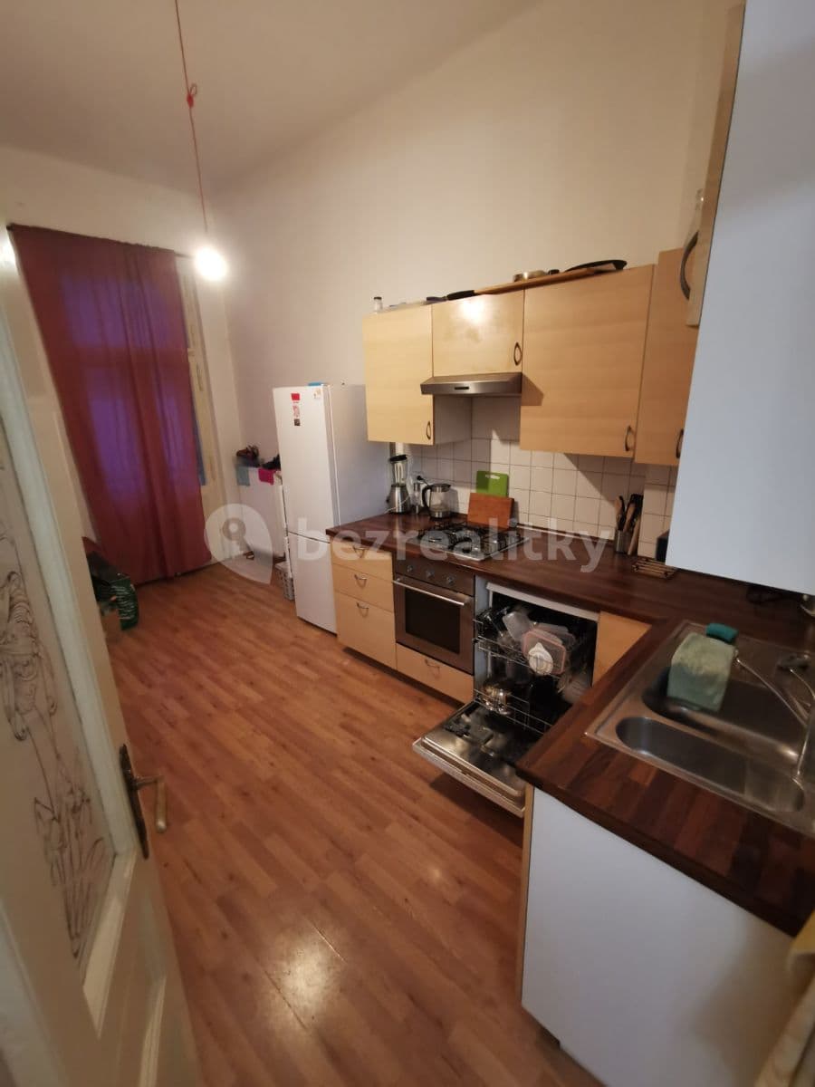 Prenájom bytu 3-izbový 130 m², Italská, Praha, Praha Prenájom bytu 3-izbový 130 m², Italská, Praha, Praha