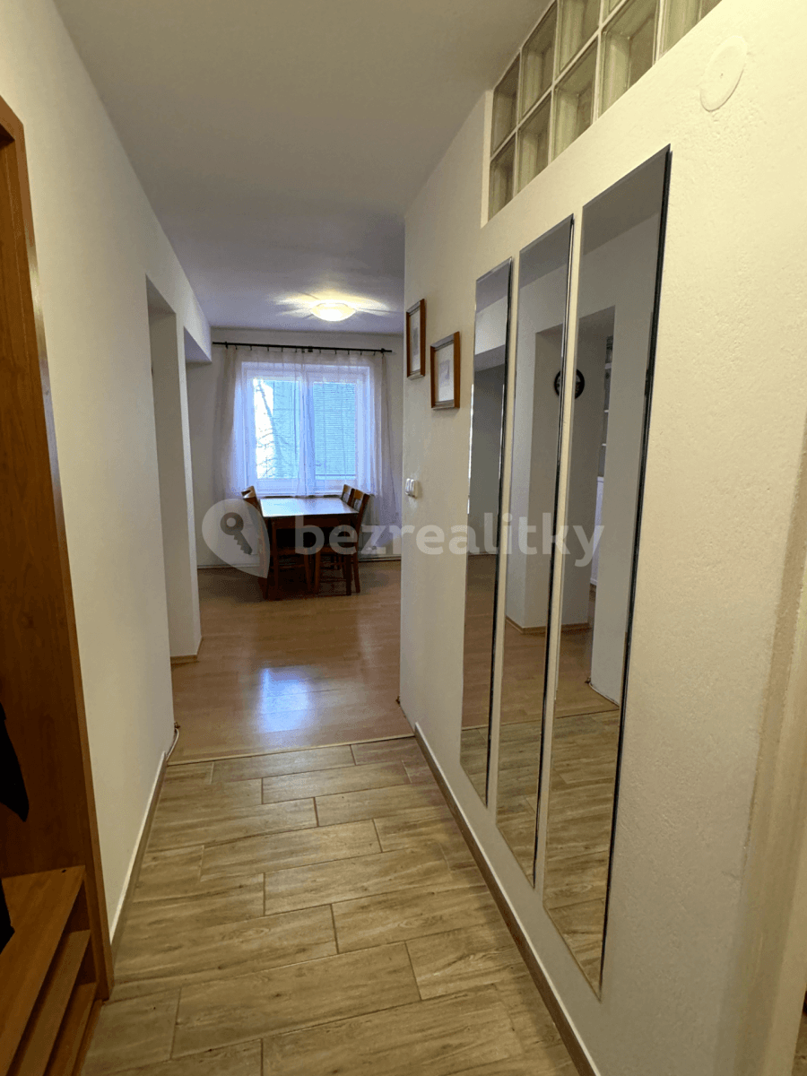 Prenájom bytu 2-izbový 50 m², Lovinského, Bratislava - mestská časť Staré Mesto, Bratislavský kraj Prenájom bytu 2-izbový 50 m², Lovinského, Bratislava - mestská časť Staré Mesto, Bratislavský kraj