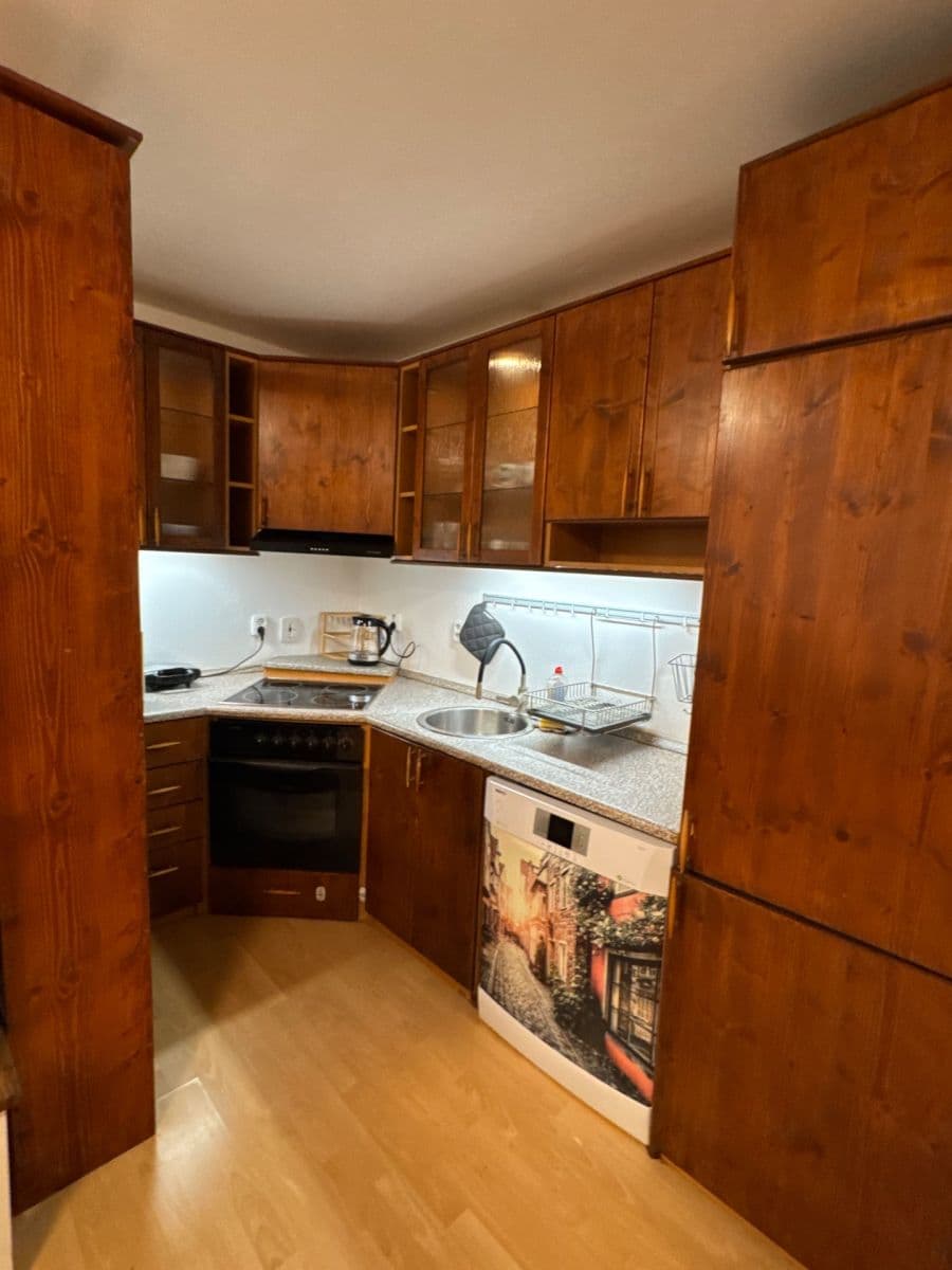 Prenájom bytu 2-izbový 50 m², Lovinského, Bratislava - mestská časť Staré Mesto, Bratislavský kraj Prenájom bytu 2-izbový 50 m², Lovinského, Bratislava - mestská časť Staré Mesto, Bratislavský kraj