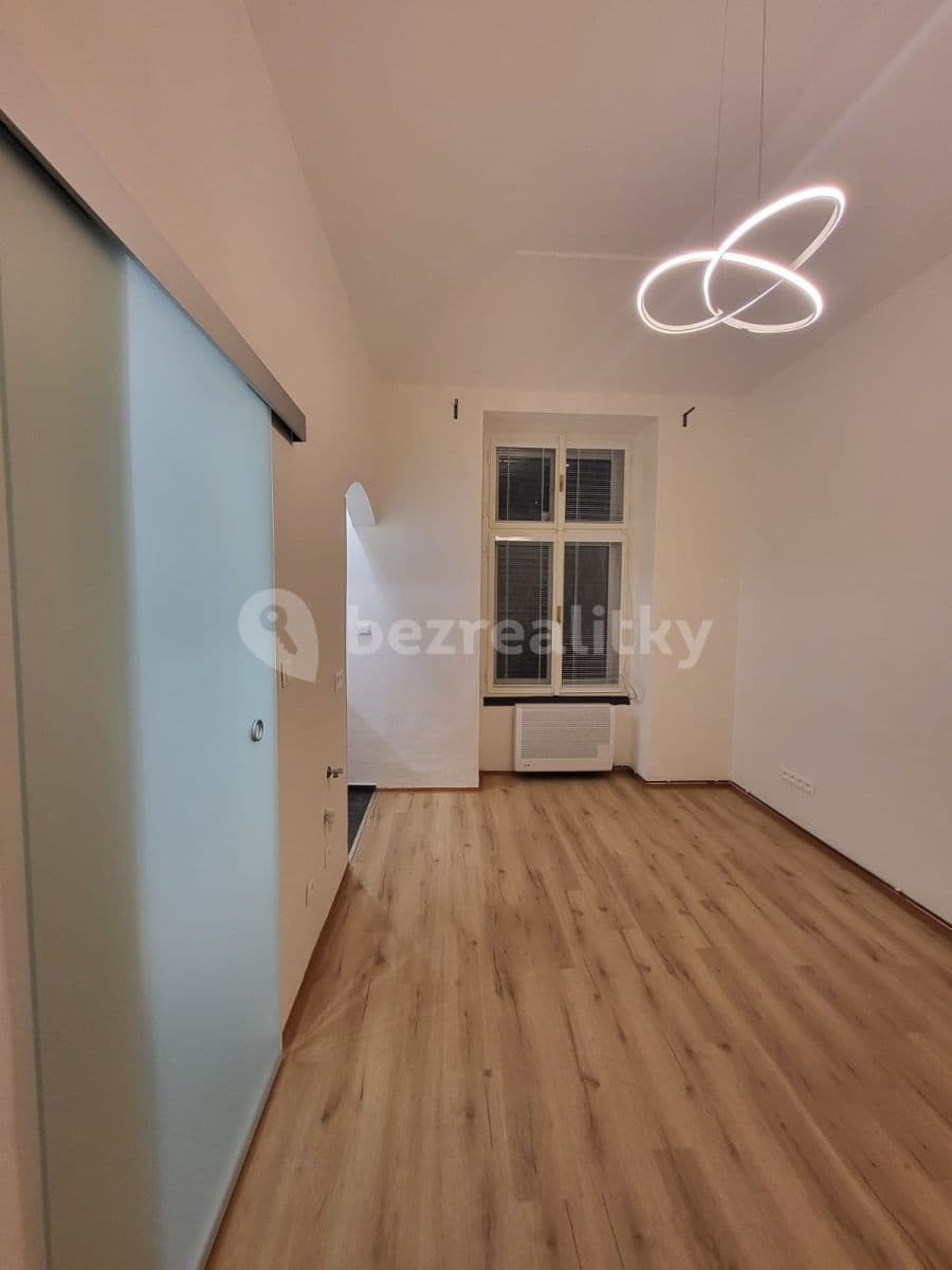 Prenájom bytu 1-izbový 18 m², Jana Masaryka, Praha, Praha Prenájom bytu 1-izbový 18 m², Jana Masaryka, Praha, Praha