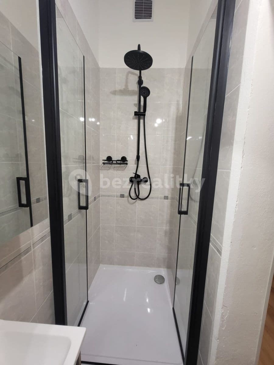 Prenájom bytu 1-izbový 18 m², Jana Masaryka, Praha, Praha Prenájom bytu 1-izbový 18 m², Jana Masaryka, Praha, Praha