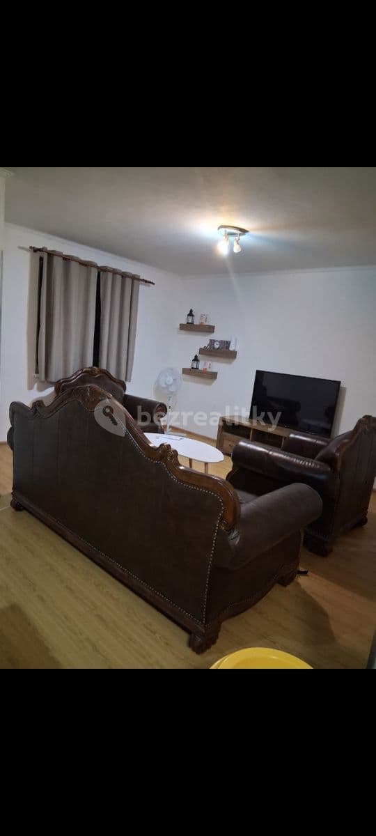 Prenájom bytu 2-izbový 62 m², Chmelová, Vestec, Středočeský kraj Prenájom bytu 2-izbový 62 m², Chmelová, Vestec, Středočeský kraj