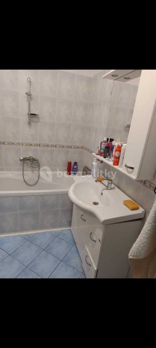 Prenájom bytu 2-izbový 62 m², Chmelová, Vestec, Středočeský kraj Prenájom bytu 2-izbový 62 m², Chmelová, Vestec, Středočeský kraj